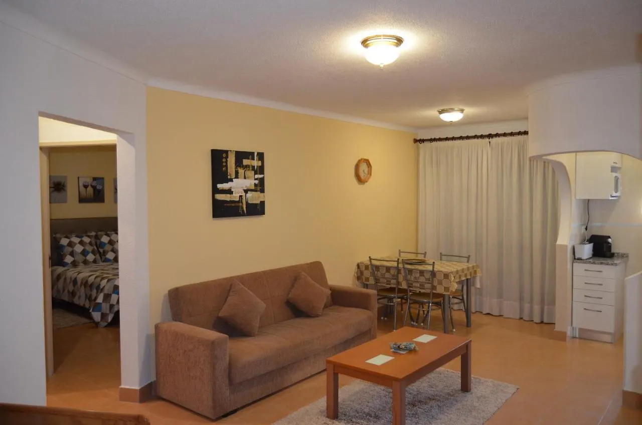 T1 Montechoro Albufeira C/ Piscina E Wi-Fi Hotel 0*,  Portugal